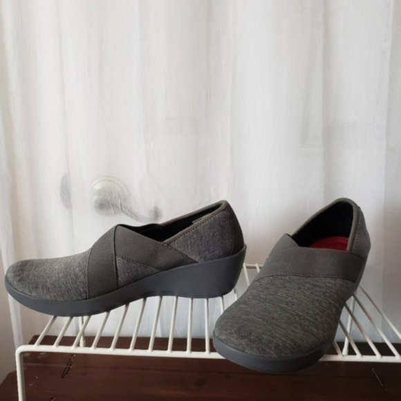 CROCS Shoes - Crocs Women's Wedge's Slip On Dark Gray Shoes NWT